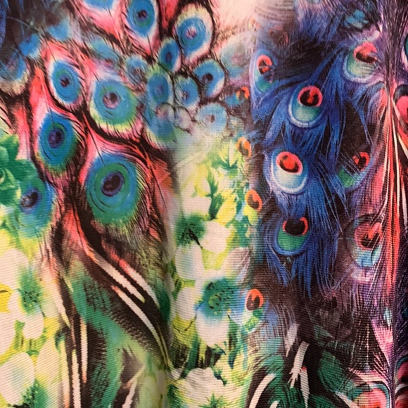 Sleeveless Top - Picture 3 of 3